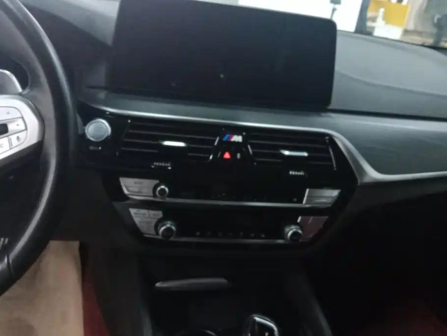 BMW 5 Series — миниатюра 16