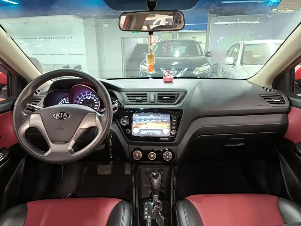 Kia K2 — миниатюра 10