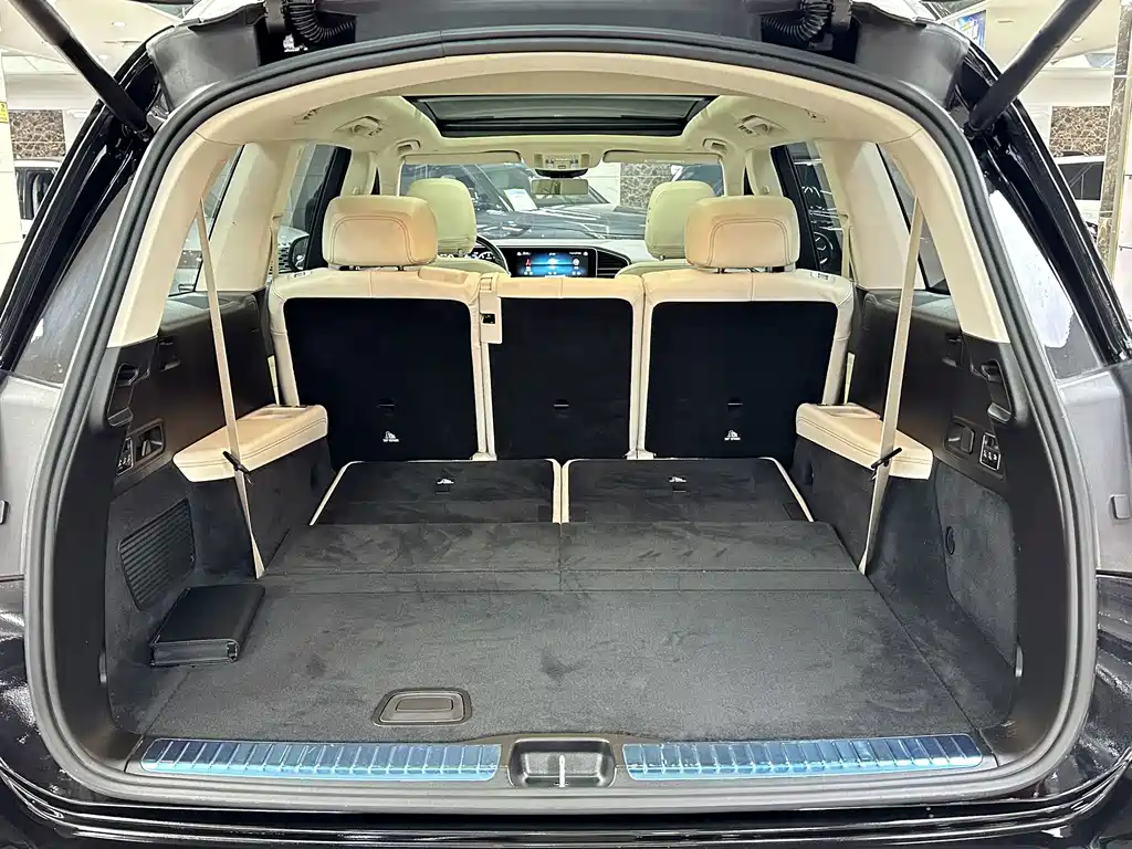 Mercedes-Benz GLS — миниатюра 9