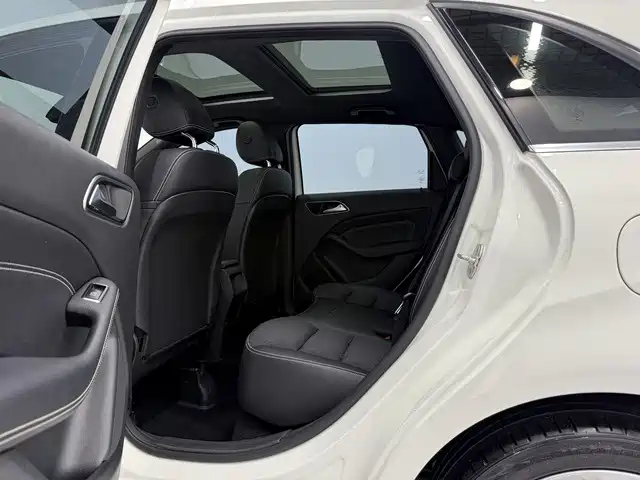 Mercedes-Benz B-Class — миниатюра 8