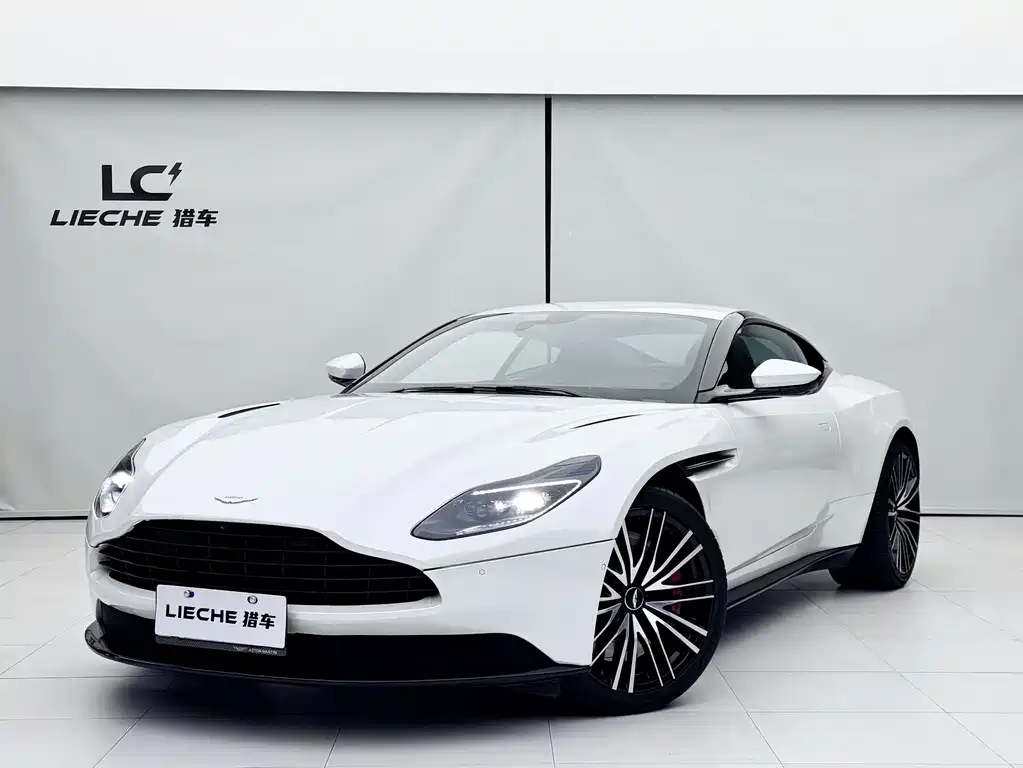 ASTON MARTIN DB11