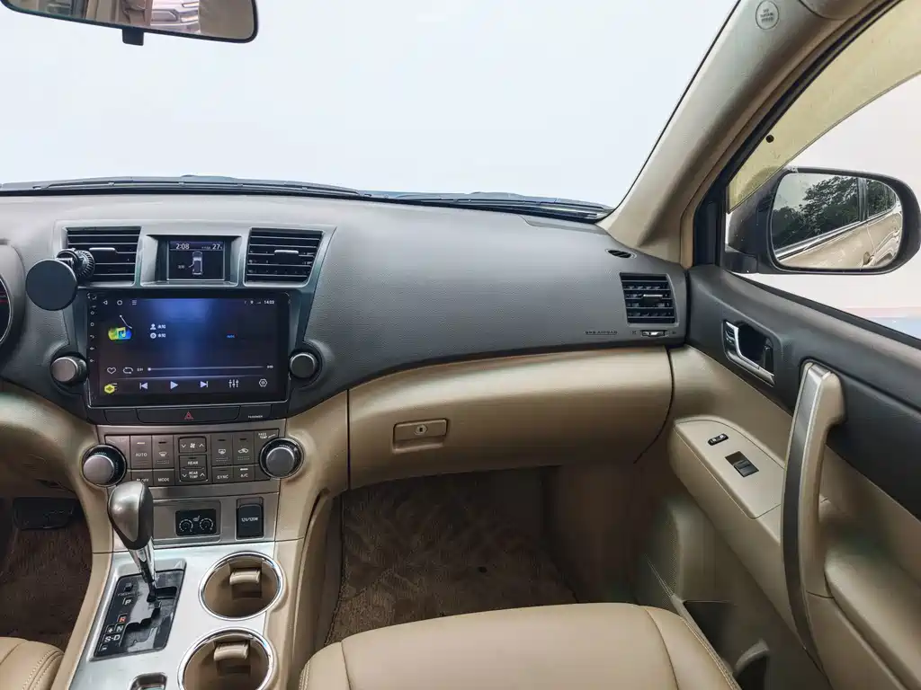 Toyota Highlander — миниатюра 17