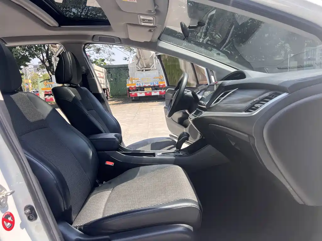 Honda Jade — миниатюра 7