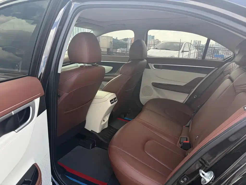 Hyundai Mistra — миниатюра 7