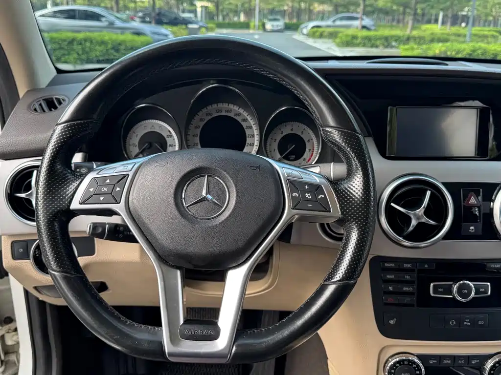 Mercedes-Benz GLK-Class — миниатюра 7