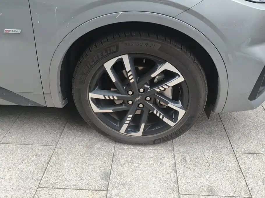 Ford Edge — миниатюра 6