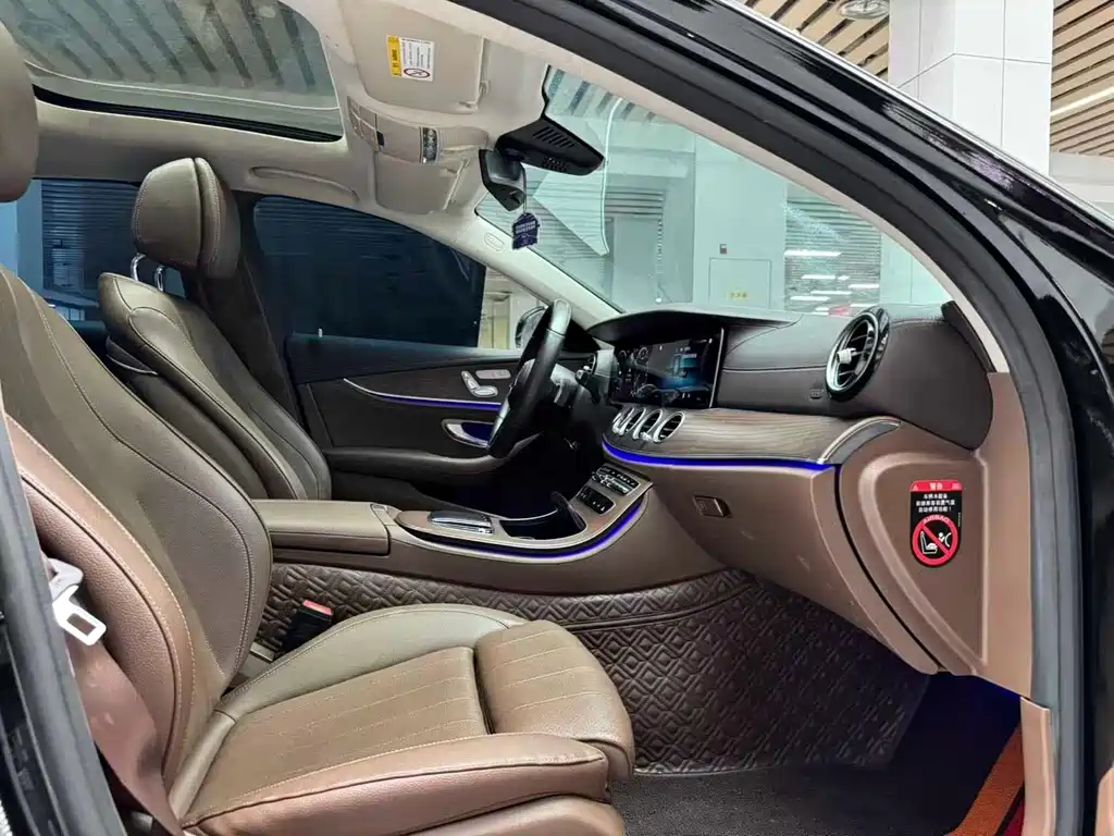 Mercedes-Benz E-Class — миниатюра 15