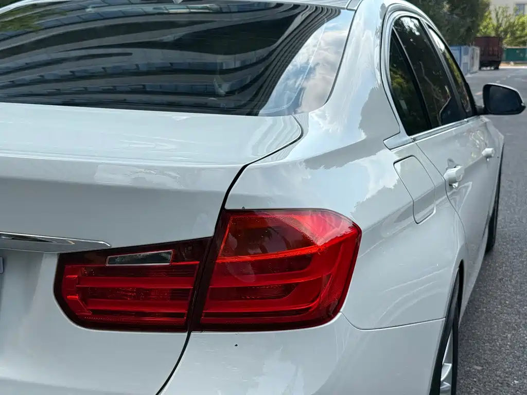 BMW 3 Series — миниатюра 18