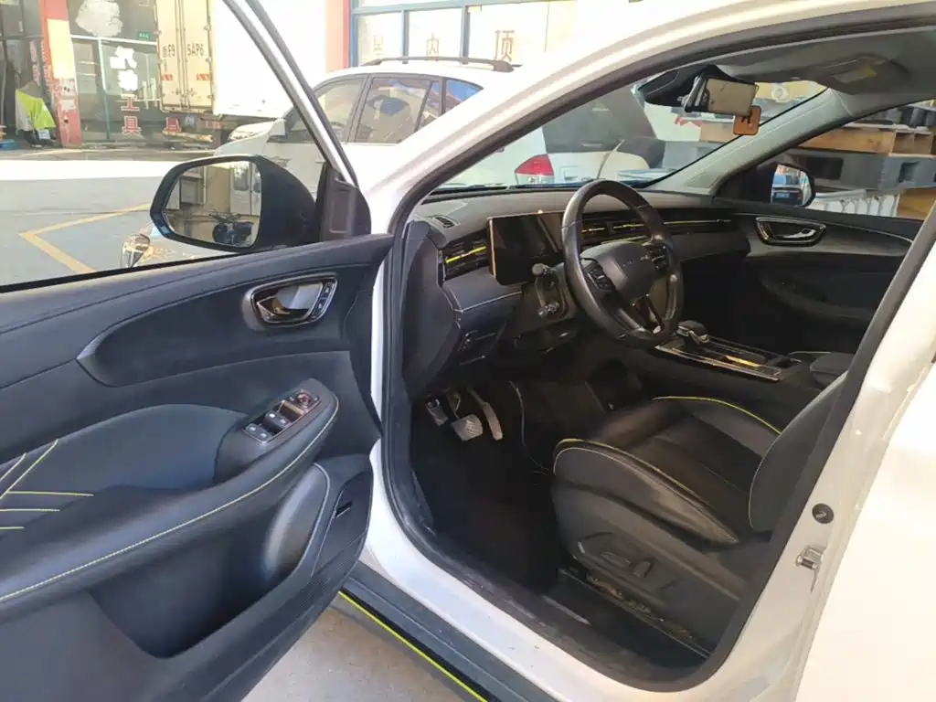 Roewe RX5 — миниатюра 16