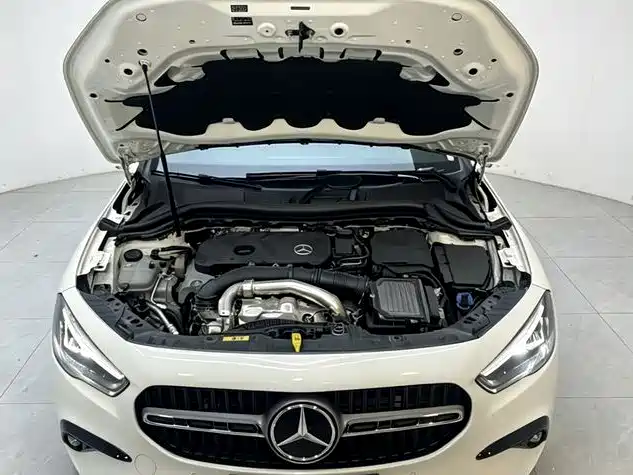 Mercedes-Benz GLA — миниатюра 11