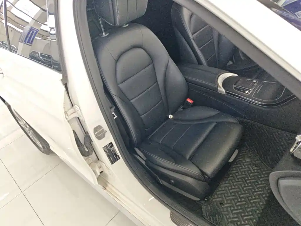 Mercedes-Benz C-Class — миниатюра 25