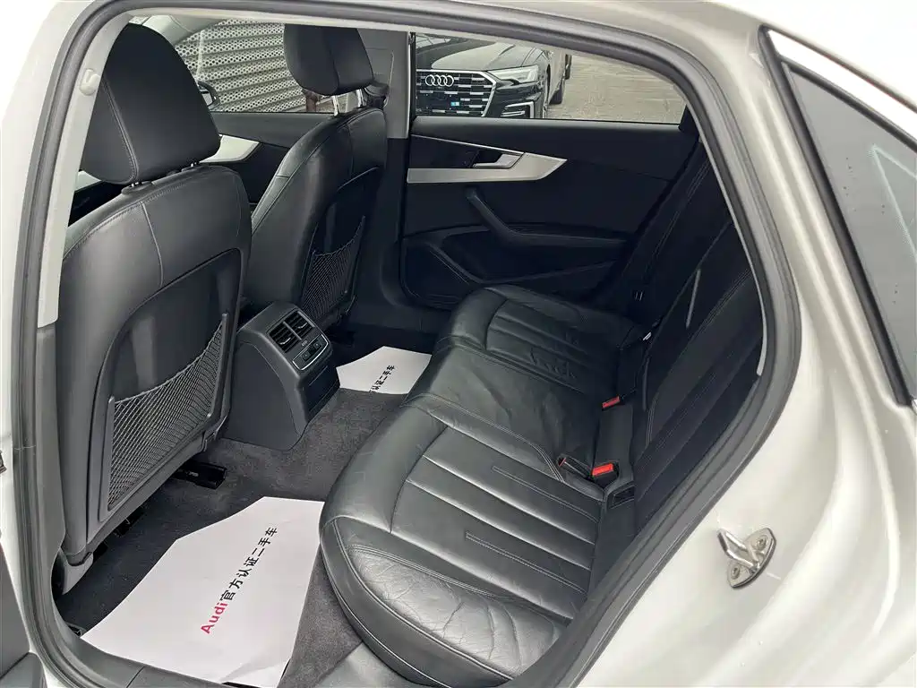 Audi A4L — миниатюра 8