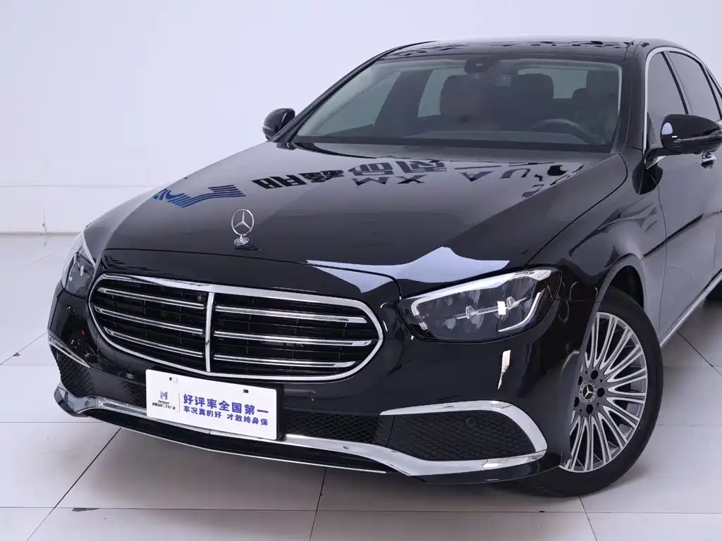 Mercedes-Benz E-Class — миниатюра 3
