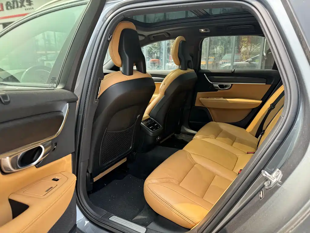Volvo V90 2017 Cross Country T5 AWD