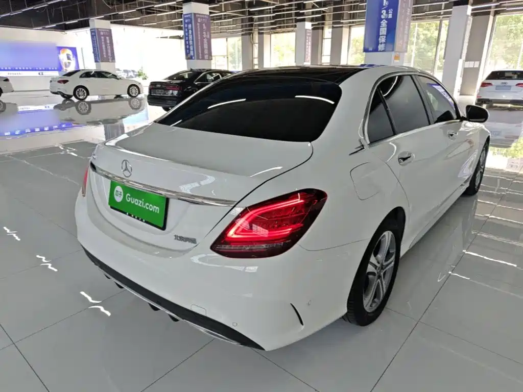 Mercedes-Benz C-Class — миниатюра 7