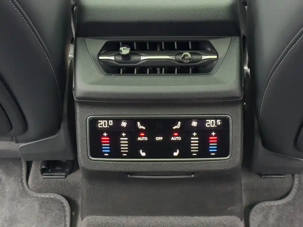 Audi A6L e-tron — миниатюра 14