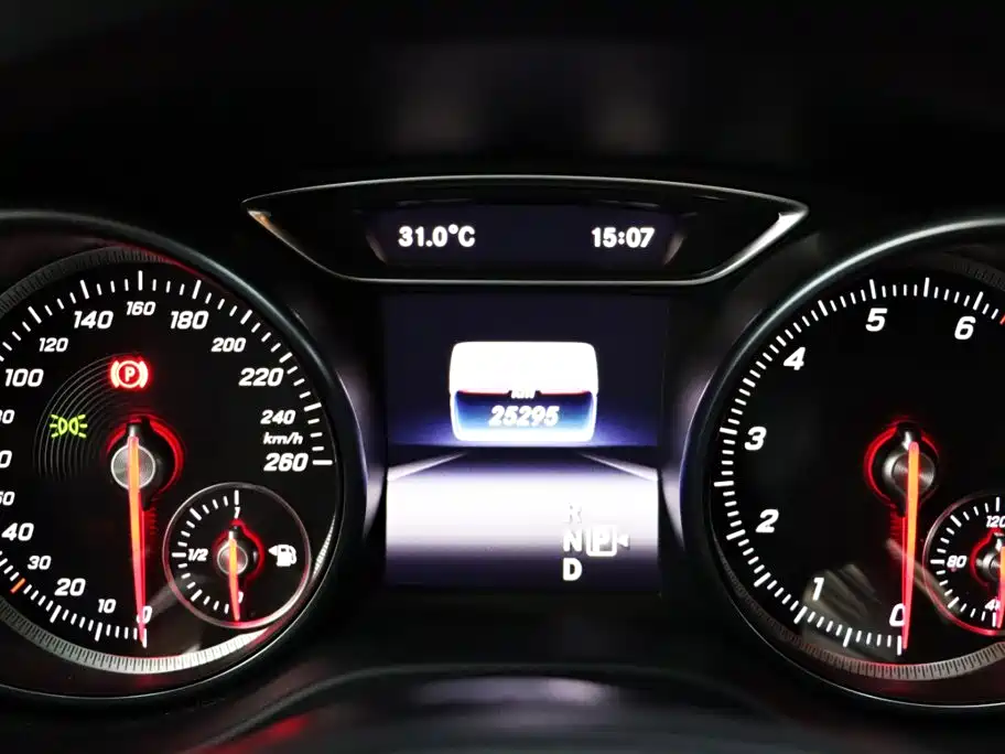 Mercedes-Benz GLA — миниатюра 23