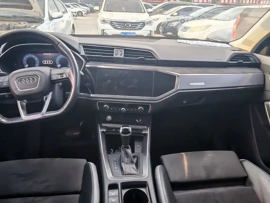 Audi Q3 — миниатюра 5