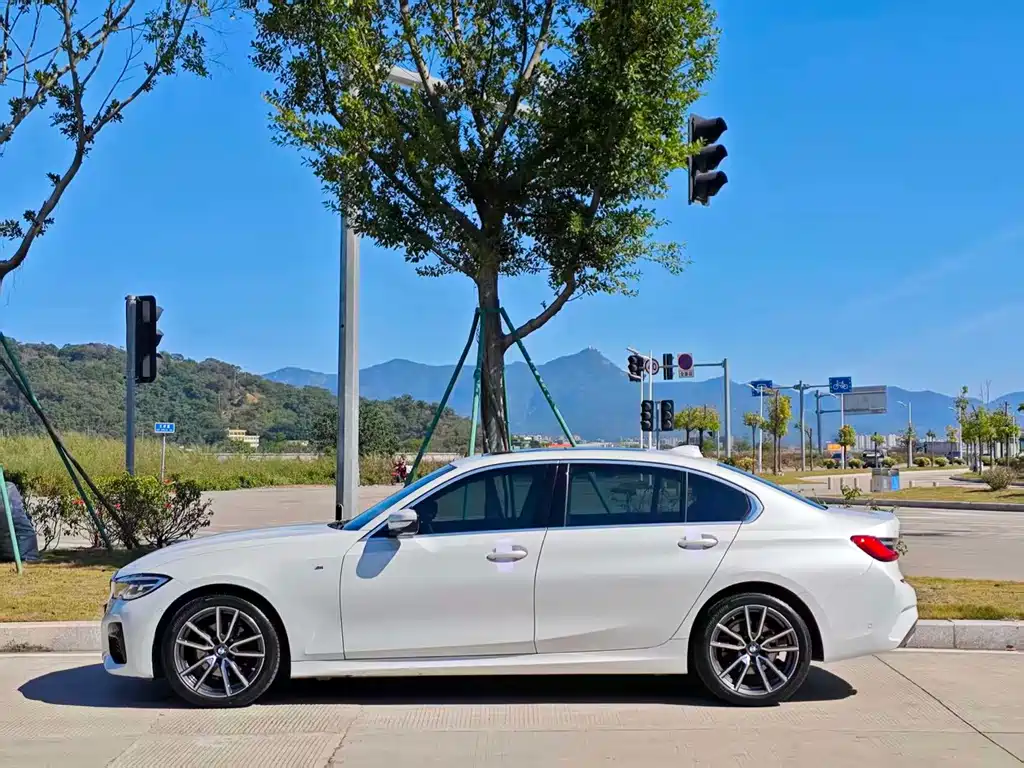 BMW 3 Series — миниатюра 5