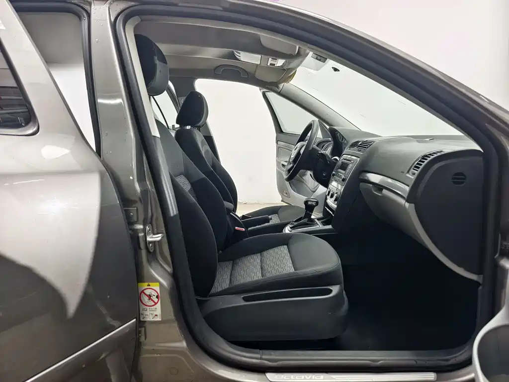 Skoda Octavia — миниатюра 13