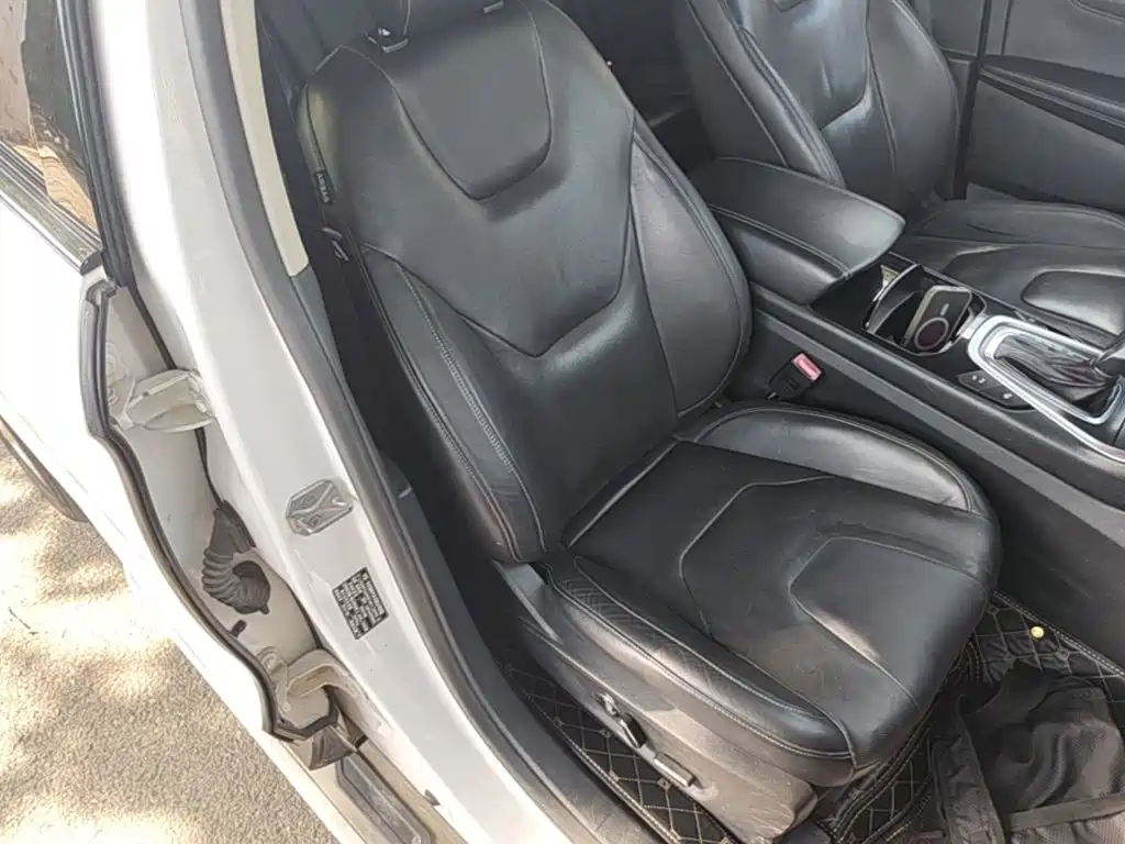 Ford Edge — миниатюра 25