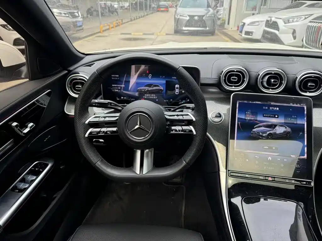 Mercedes-Benz C-Class — миниатюра 6