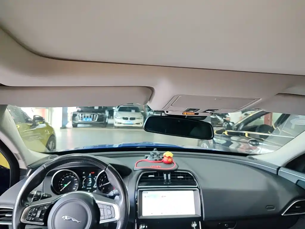 Jaguar XEL — миниатюра 18