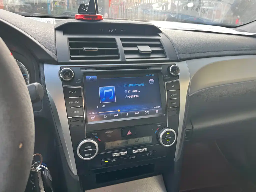 Toyota Camry — миниатюра 15
