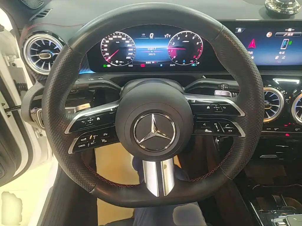 Mercedes-Benz A-Class — миниатюра 11
