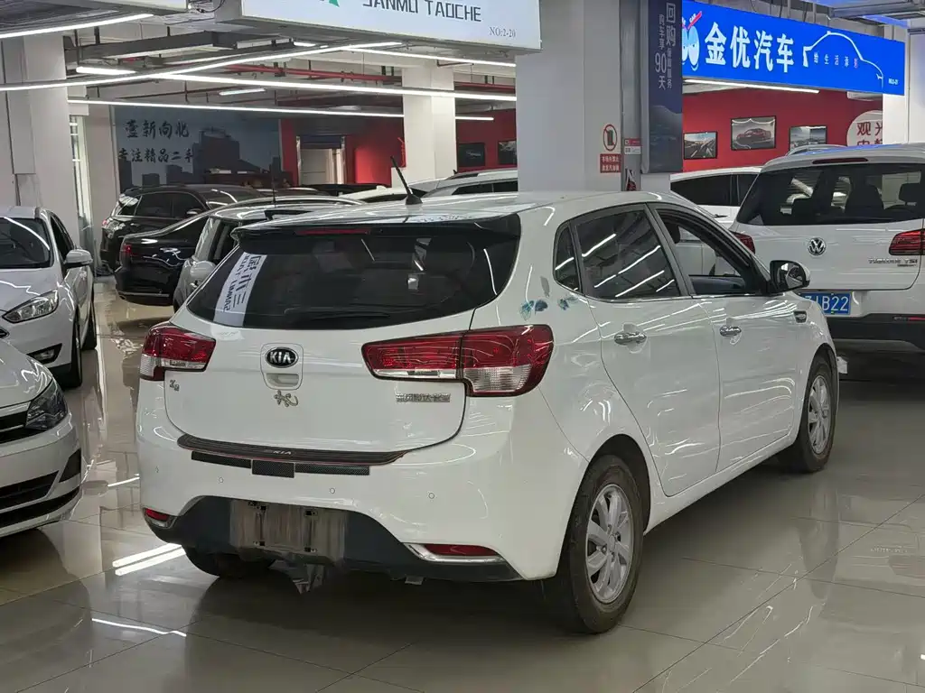 Kia K2 Hatchback 1.4L AT GLS Cool Edition, фото 3