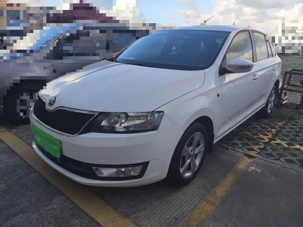 Skoda Rapid Spaceback — миниатюра 2