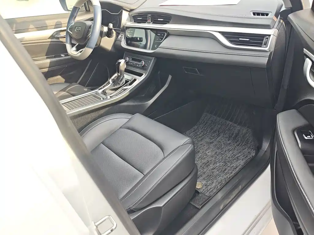 Geely Emgrand — миниатюра 12