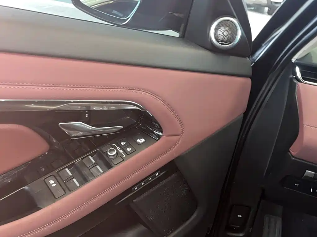 Land Rover Evoque — миниатюра 16