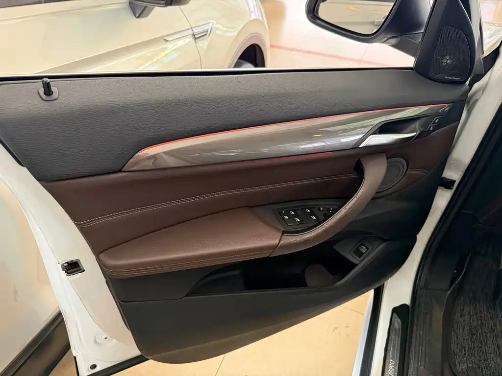 BMW X1 — миниатюра 15