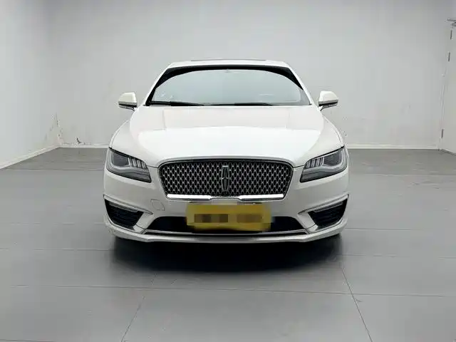Lincoln MKZ — миниатюра 2