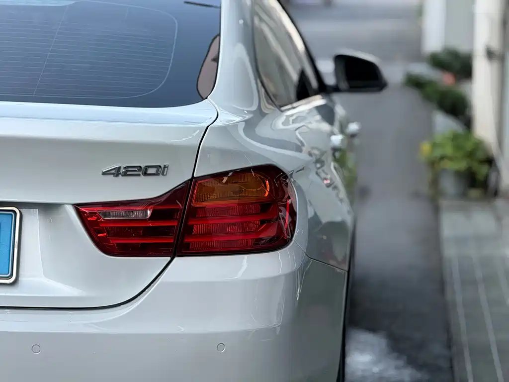 BMW 4 SERIES