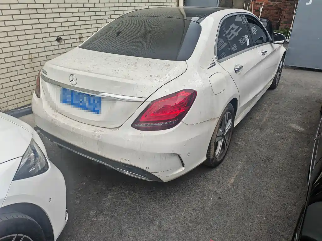 Mercedes-Benz C-Class — миниатюра 9