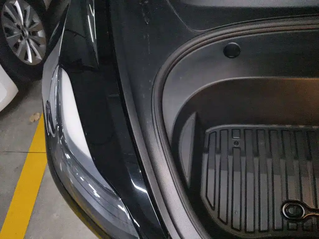 Tesla Model 3 — миниатюра 21