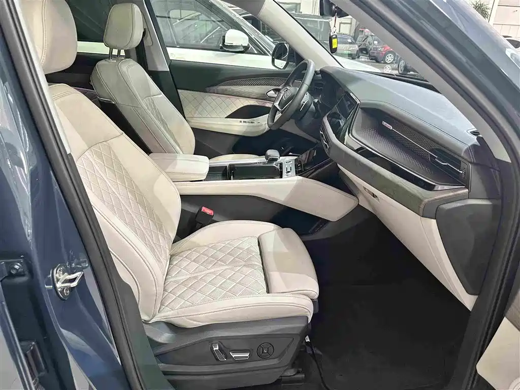 Audi Q6 — миниатюра 18