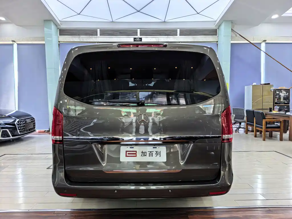 Mercedes-Benz V-Class — миниатюра 17