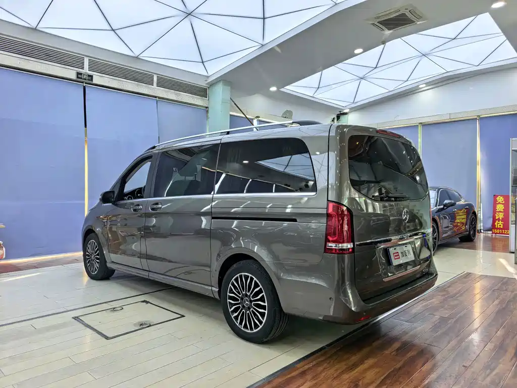 Mercedes-Benz V-Class — миниатюра 18