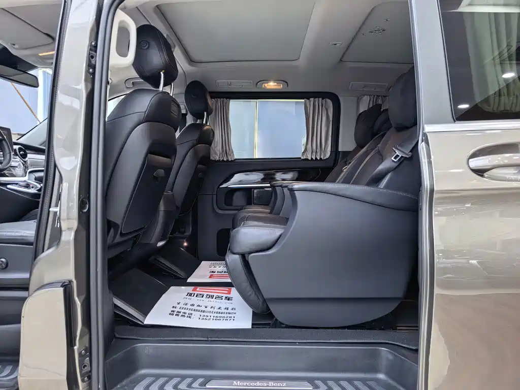 Mercedes-Benz V-Class — миниатюра 11