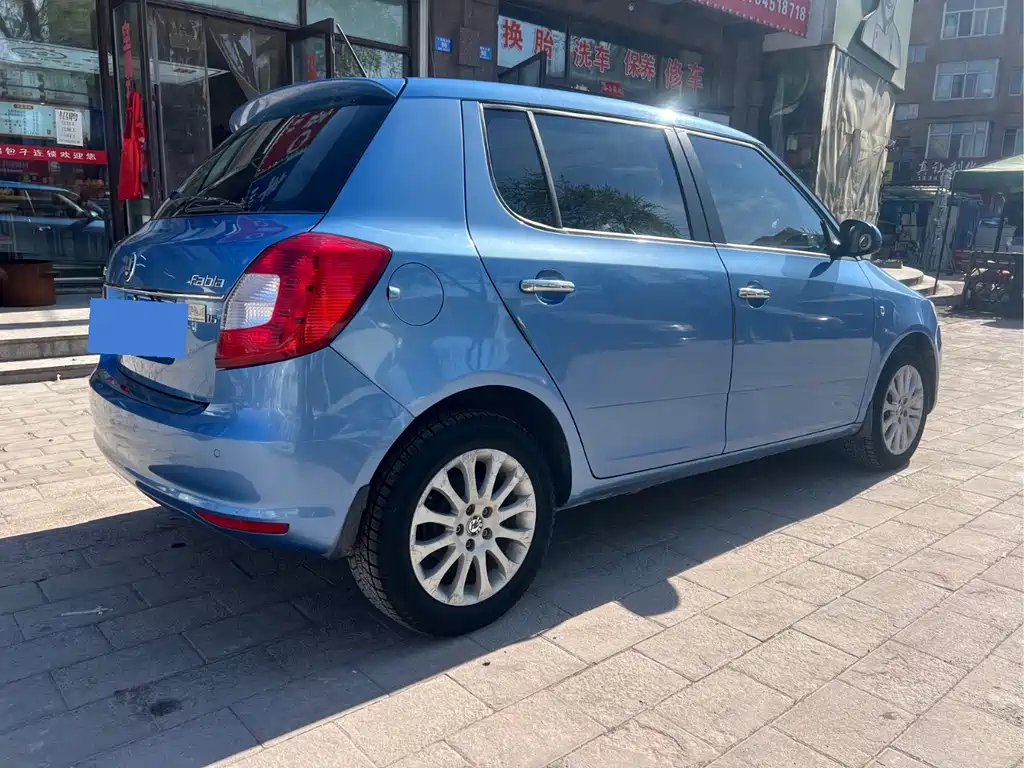 Skoda Fabia — миниатюра 4