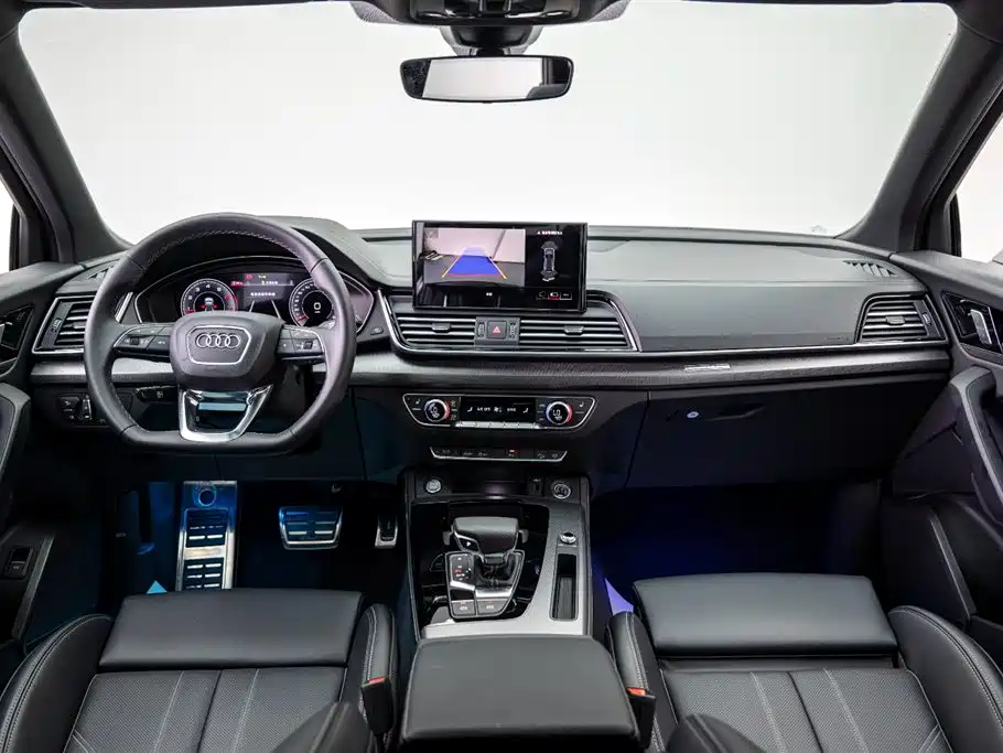 Audi Q5L 2025 45 40 TFSI Luxury