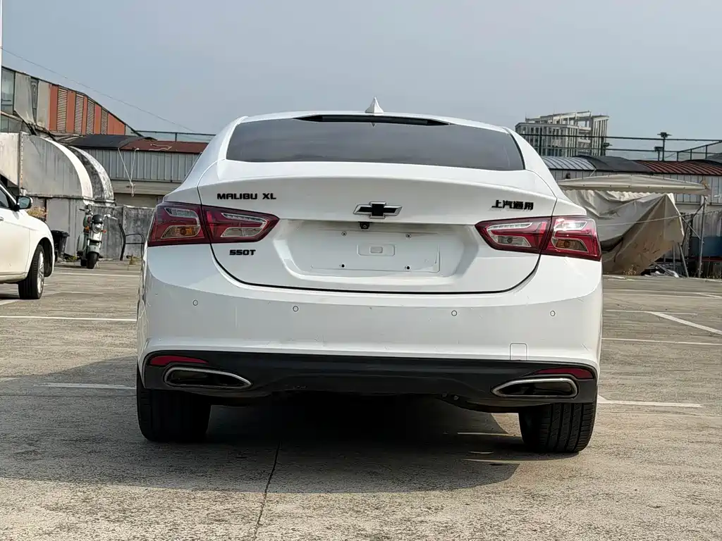 Chevrolet Malibu XL — миниатюра 13