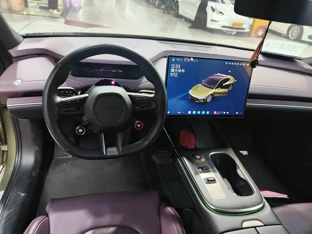 Xiaomi SU7 — миниатюра 2