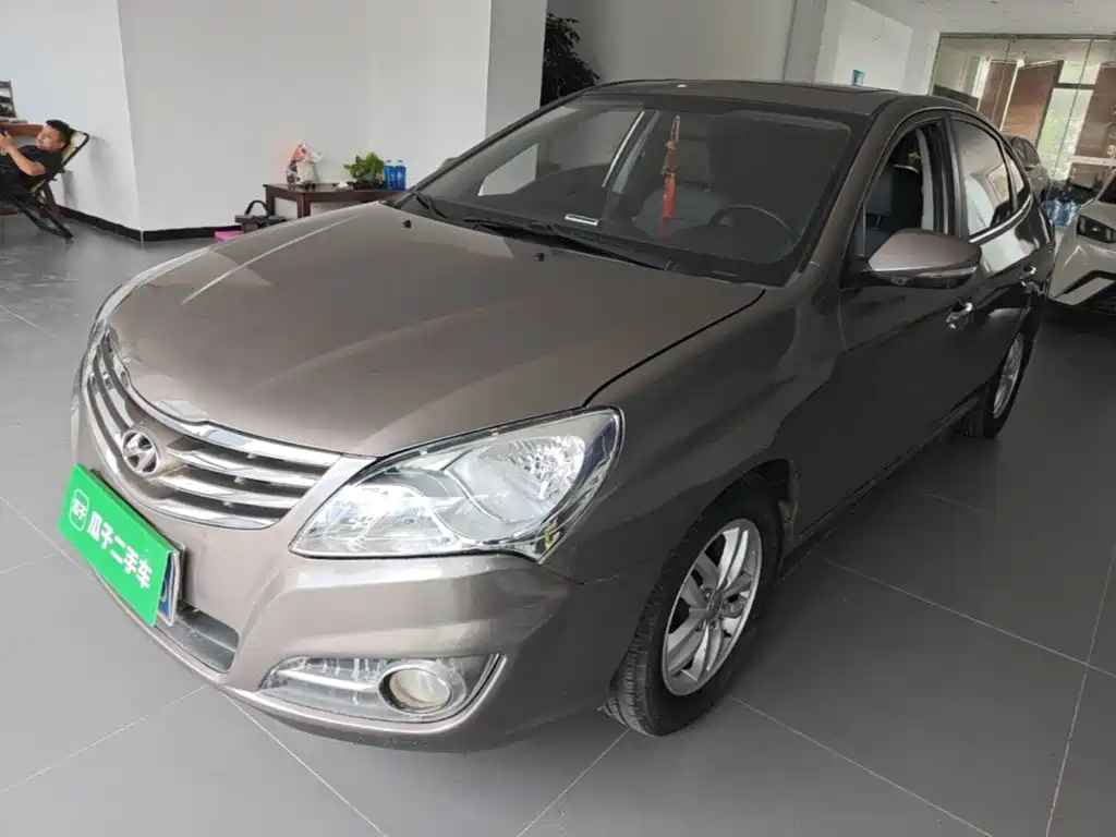 Hyundai Elantra — миниатюра 2