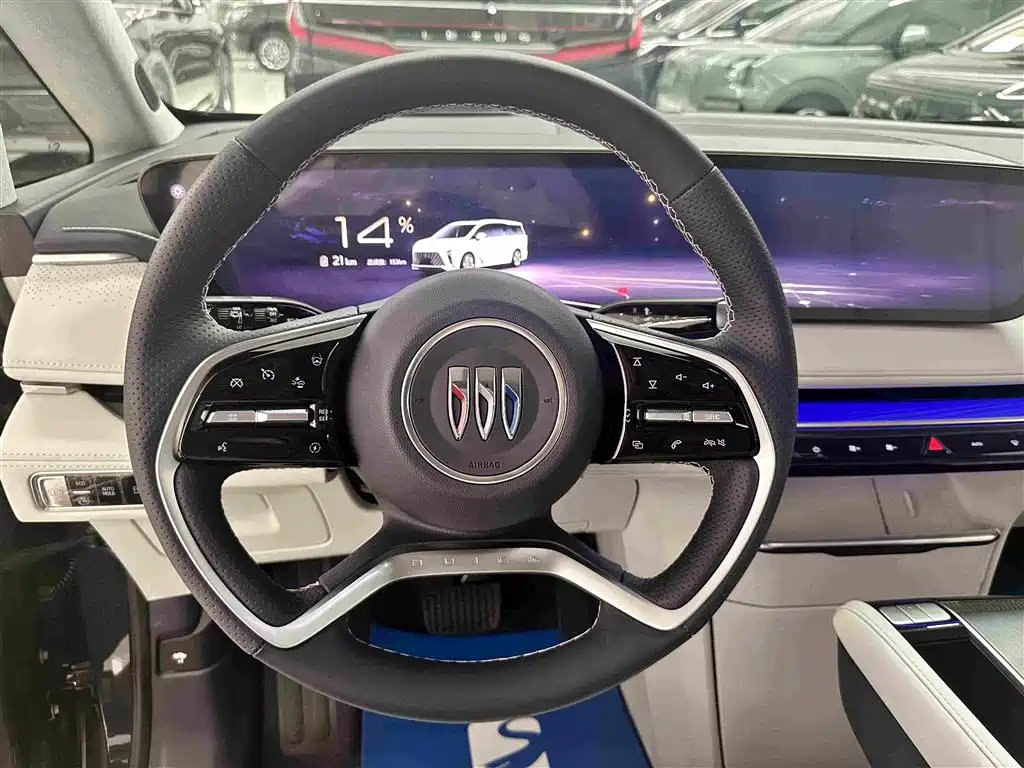 Buick GL8 Hybrid — миниатюра 8