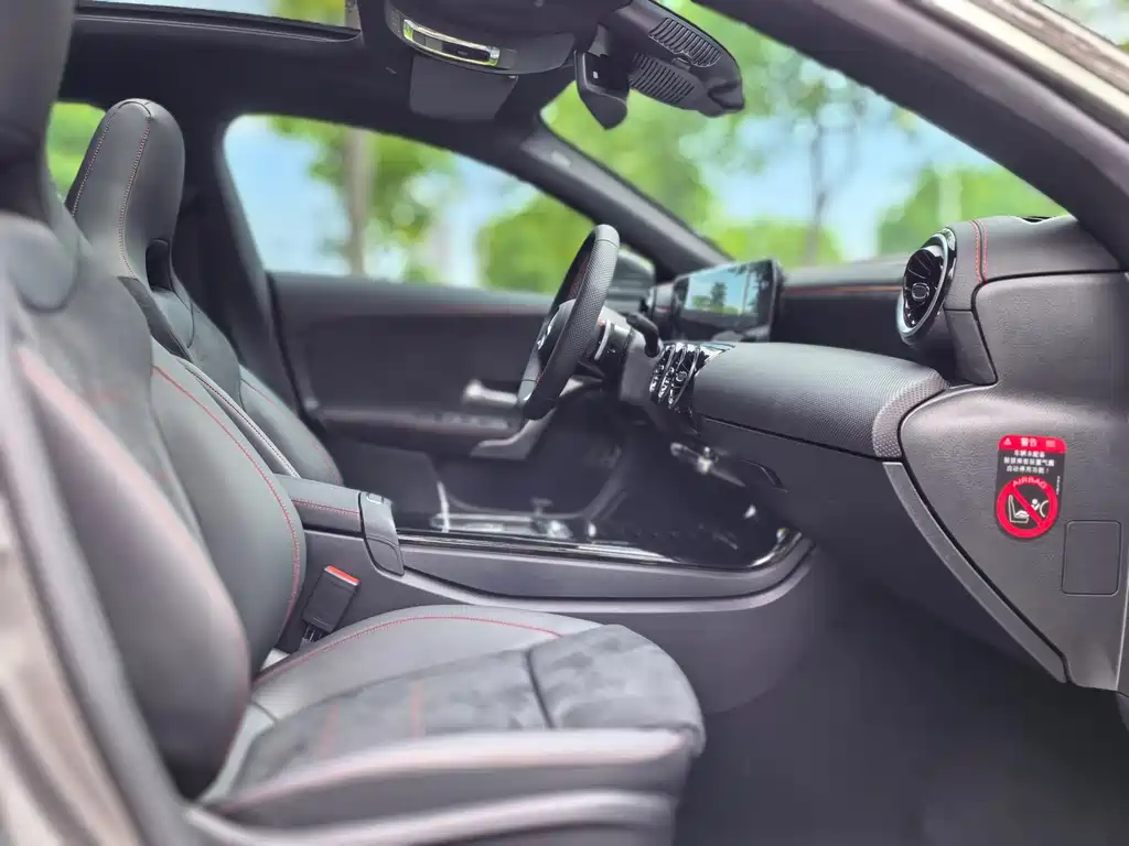 Mercedes-Benz CLA (Import) — миниатюра 14
