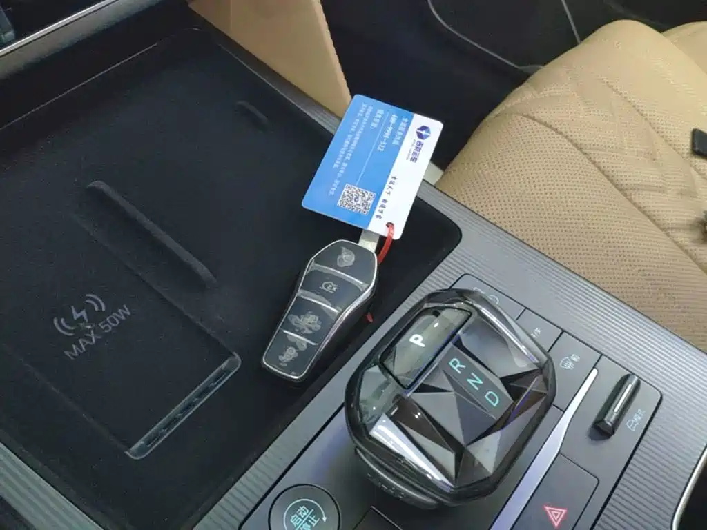 BYD L DM-i — миниатюра 9